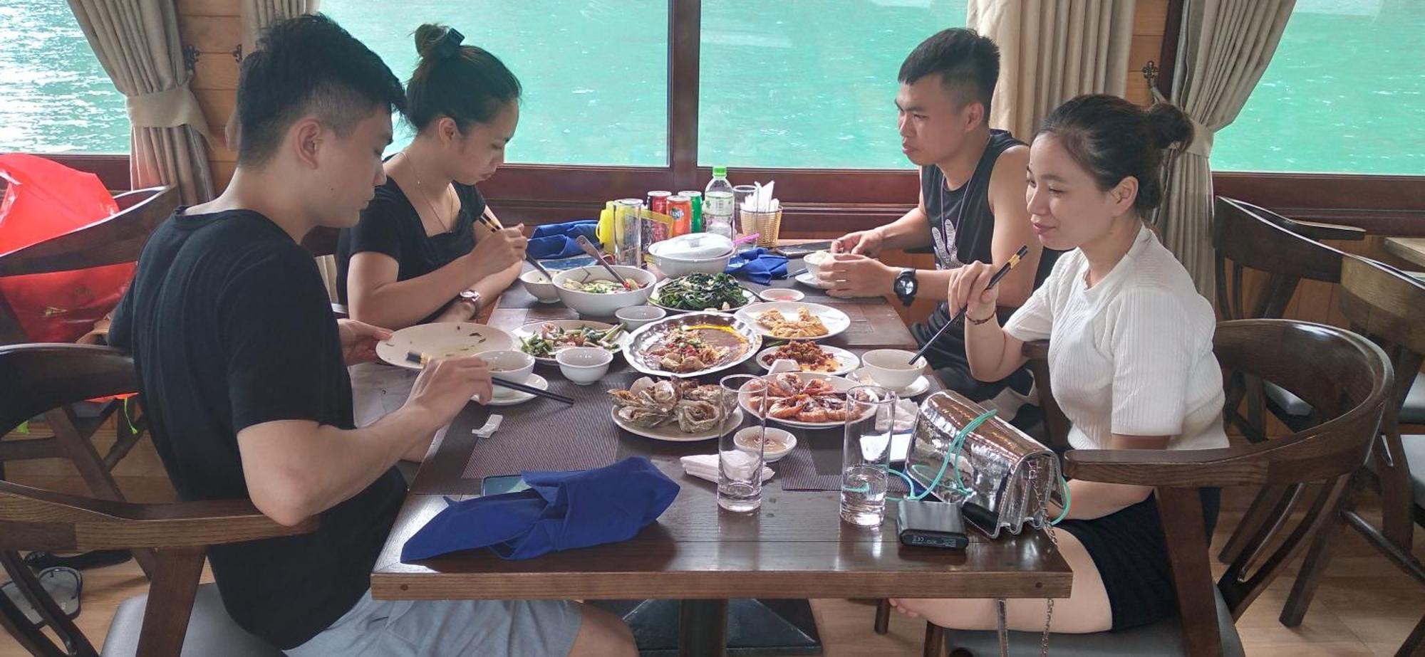 Cat Ba Victory Hostel Dong Khe Sau Zewnętrze zdjęcie